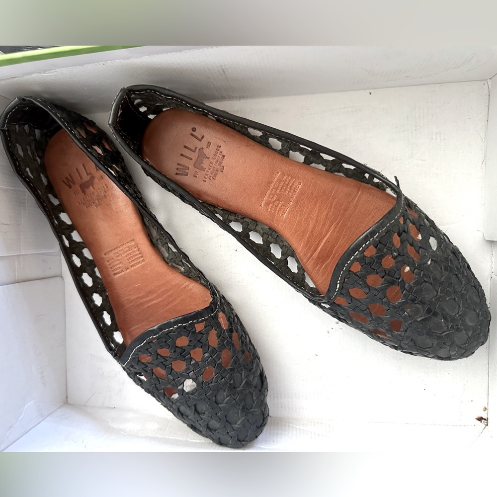 Black weave flats